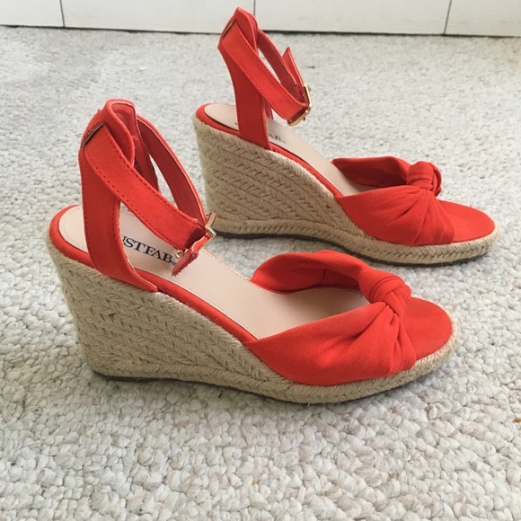 Red wedge heels - Picture 5 of 7